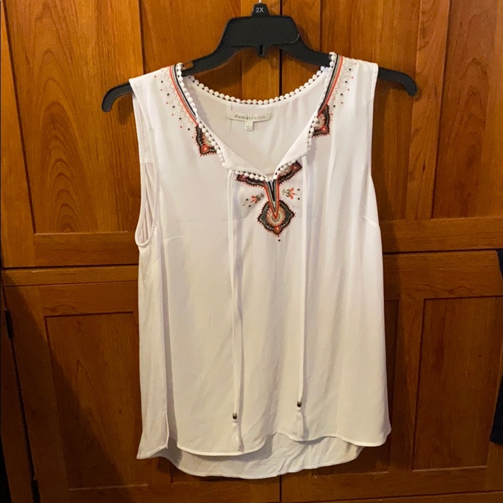 Embroidered tank *like new*